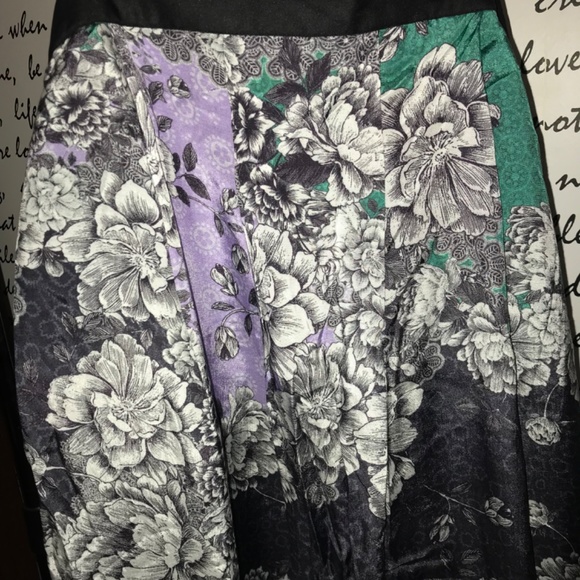 Atsu Printed Maxi Dress - Picture 7 of 12
